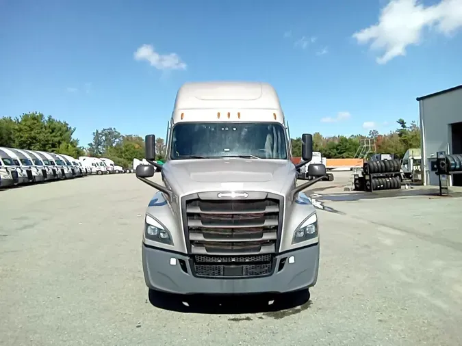 2022 Freightliner Cascadia 126