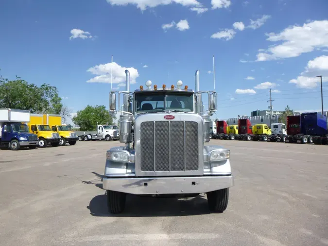 2020 Peterbilt 389