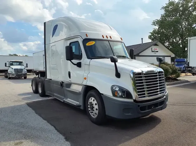 2019 FREIGHTLINER CASCADIA 125a4b07308bf3b20fc5ac8a1aef32fa2fa