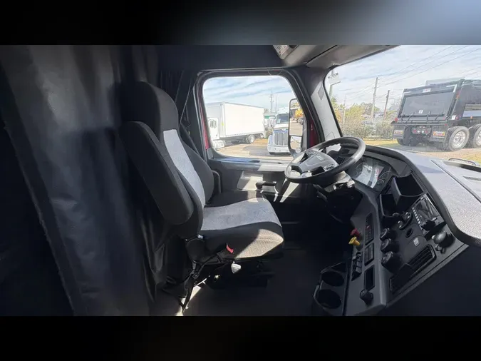 2022 Freightliner Cascadia