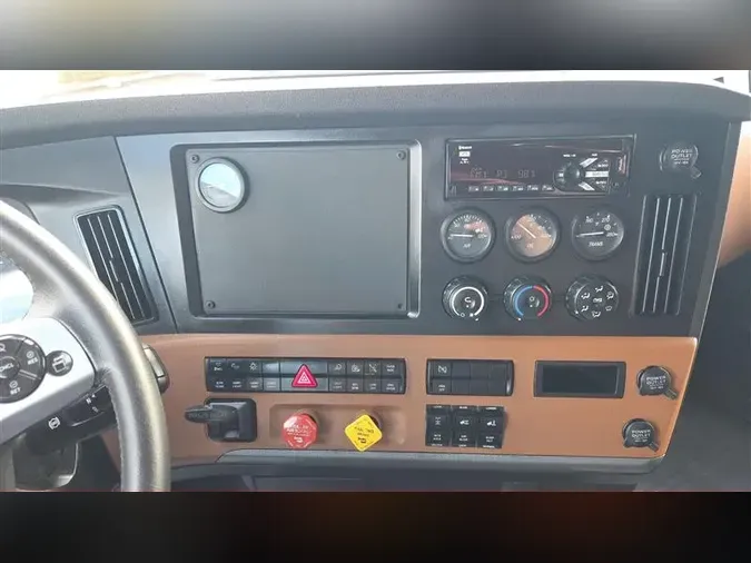 2020 FREIGHTLINER CA126