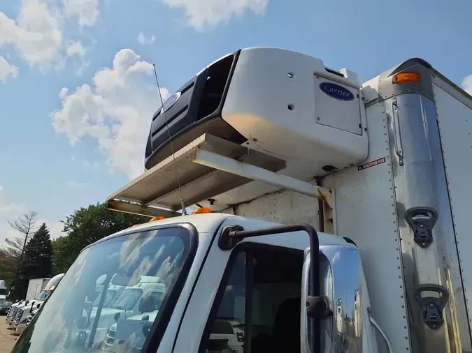 2018 FREIGHTLINER M2 106