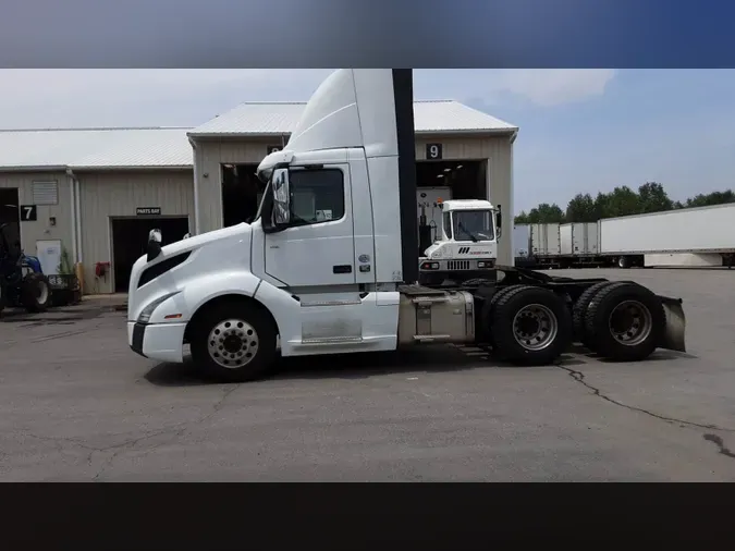 2018 Volvo VNL300