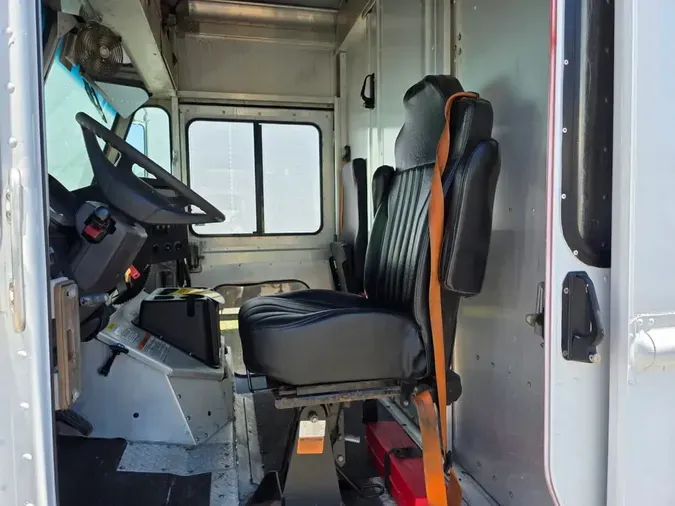 2017 FRTLR CUSTOM CHASSIS CORP MT-55 WALK-IN