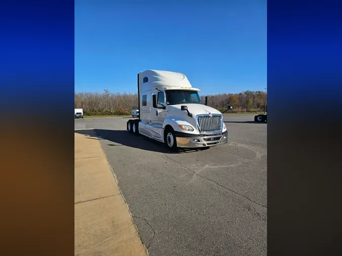 2019 NAVISTAR INTERNATIONAL LT625 SLPR CAB