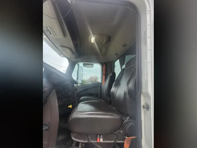 2019 International HX520