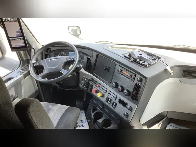 2022 Freightliner Cascadia 126