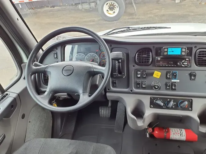 2018 FREIGHTLINER/MERCEDES M2 106