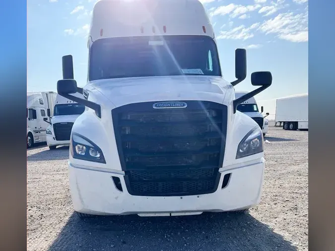2019 Freightliner Cascadia 126