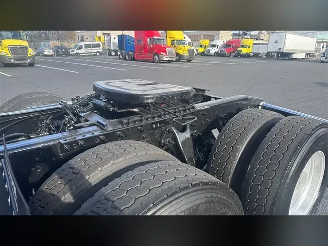 2020 INTERNATIONAL LT