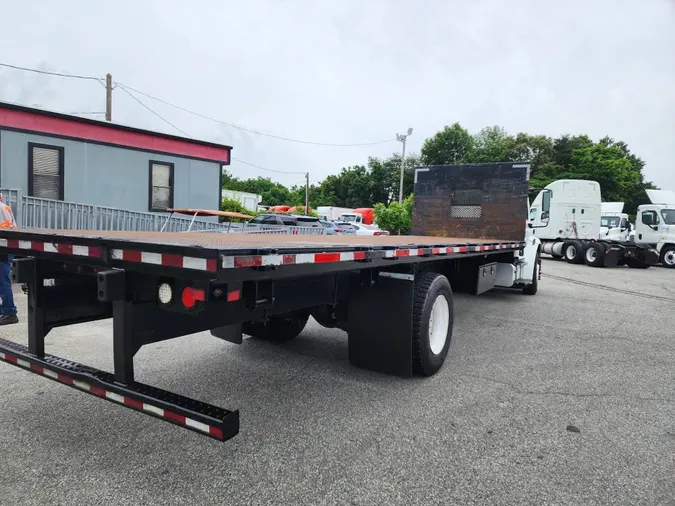 2016 FREIGHTLINER/MERCEDES M2 106