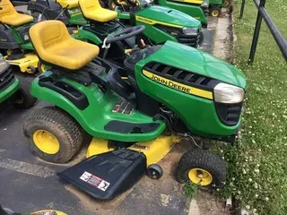 2014 John Deere D110