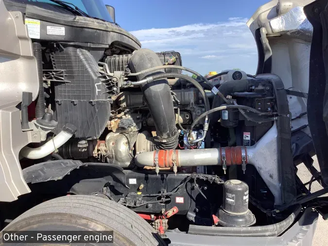 2023 Freightliner Cascadia 126