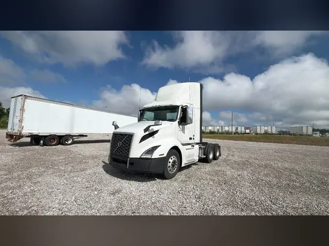 2020 Volvo VNL300