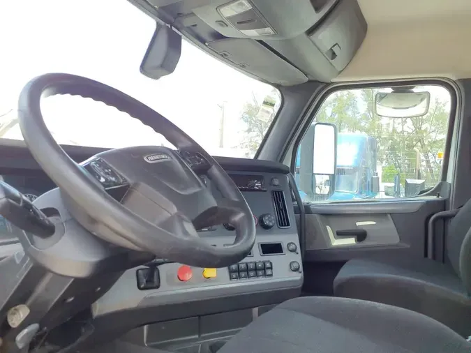 2019 FREIGHTLINER NEW CASCADIA PX12664