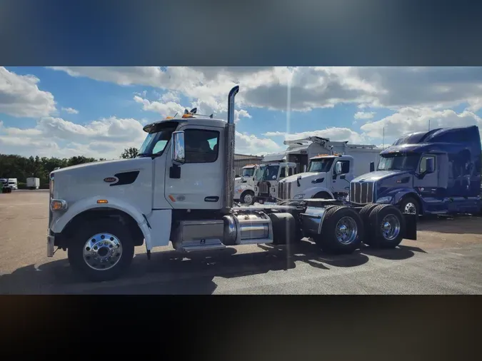 2022 Peterbilt 567