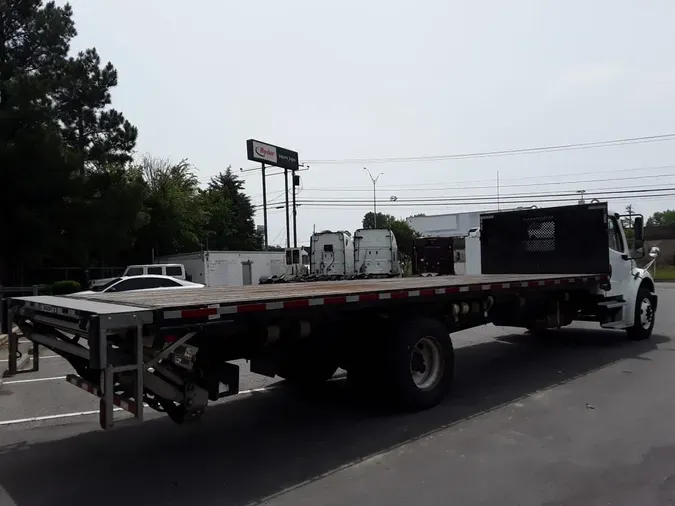 2018 FREIGHTLINER M2 106