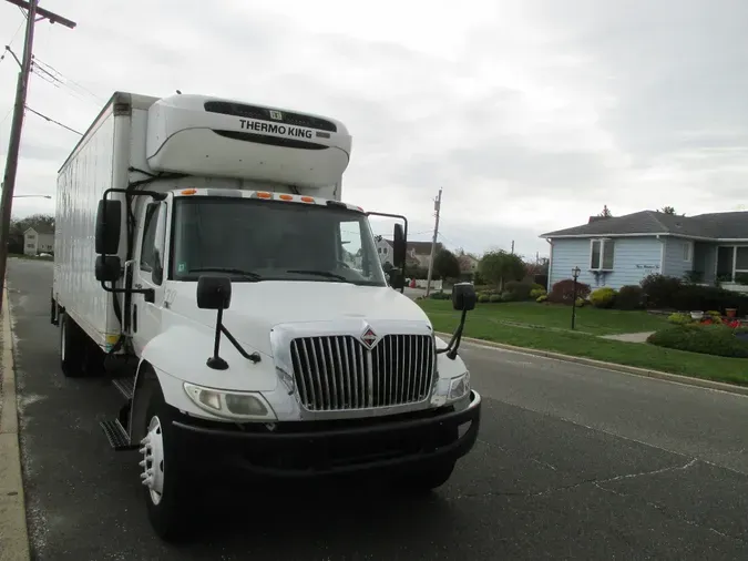 2011 INTERNATIONAL 4300