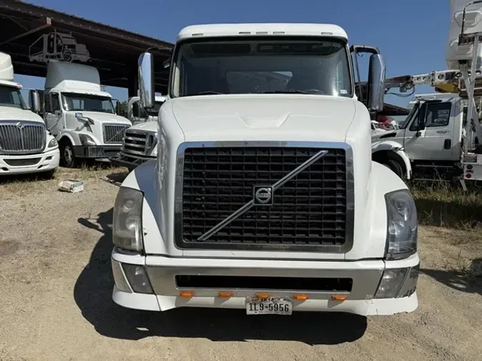 2013 VOLVO VNL64T300