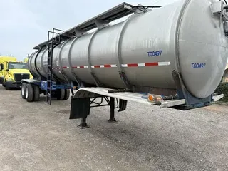 1965 HEIL 7000 GALLON TANK