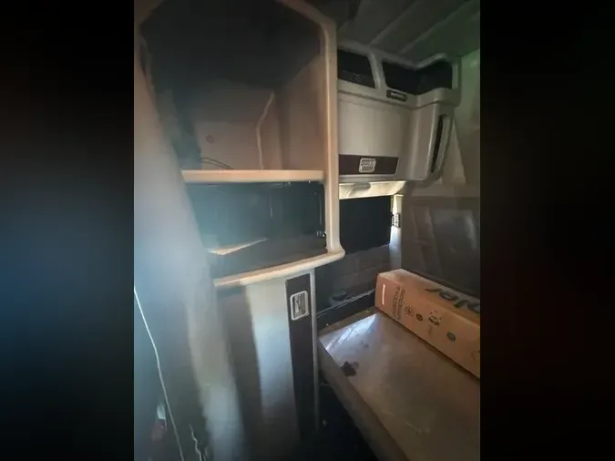 2019 Peterbilt 389