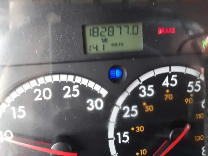 2016 FREIGHTLINER M2 106