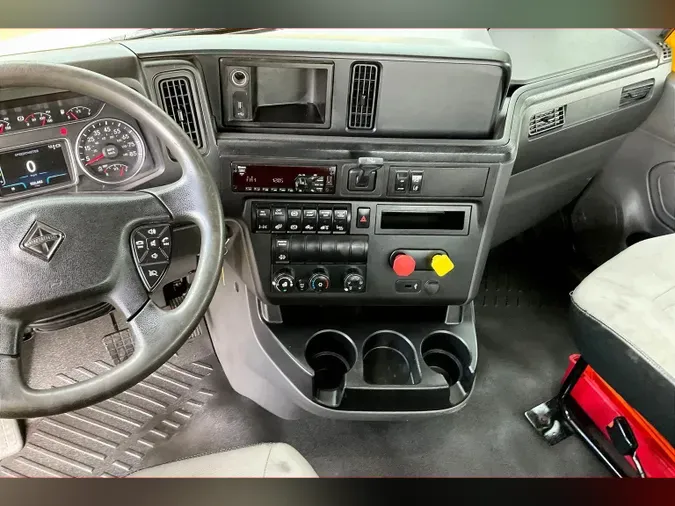 2019 INT LT625 6x4