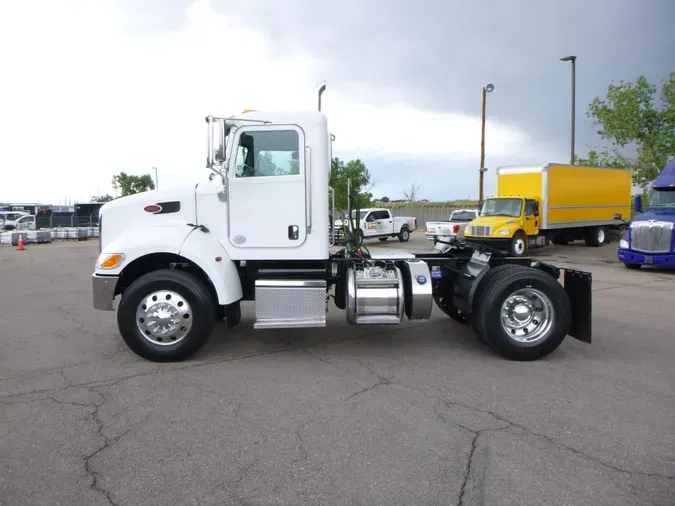 2018 Peterbilt 337