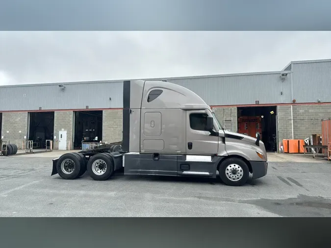 2023 Freightliner Cascadia 126a4eb5d2715a484f7dffdbcd90b2ff200