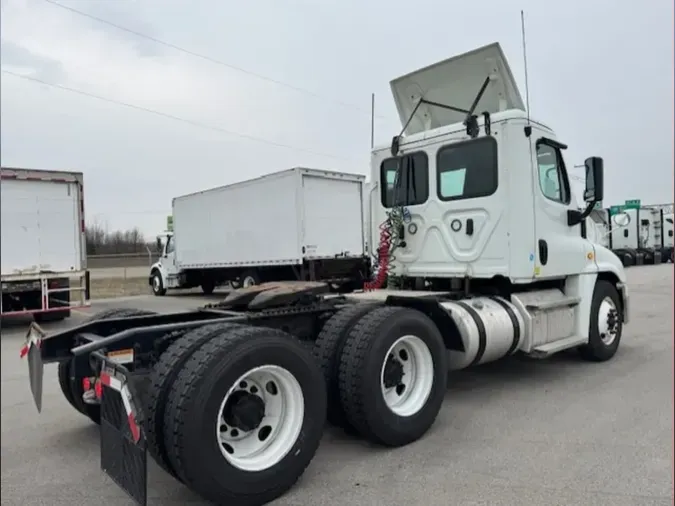 2019 FREIGHTLINER/MERCEDES CASCADIA 125