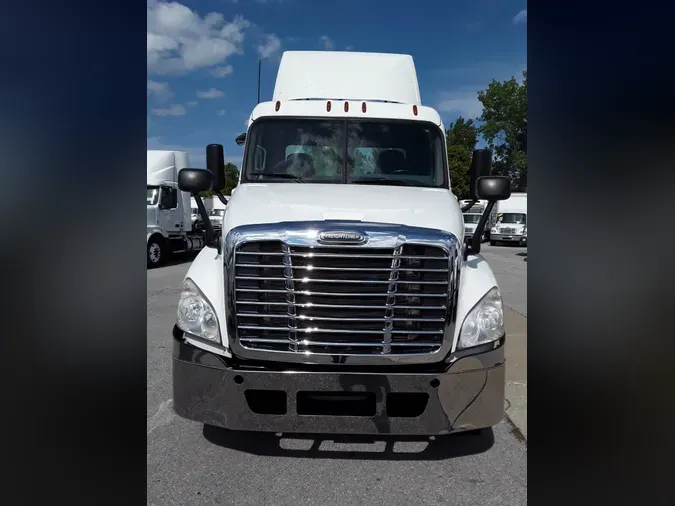 2018 FREIGHTLINER/MERCEDES CASCADIA 125