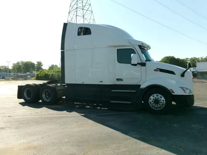 2022 Peterbilt 579a4fc5b2e3277ed4ba5587c197046f443