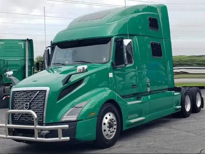 2019 VOLVO VNL860