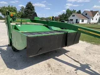 2010 John Deere 630