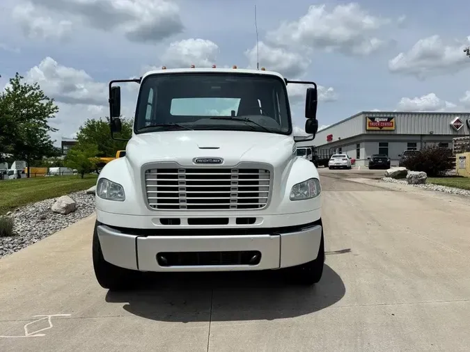 2020 Freightliner Business Class M2 106