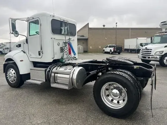 2018 Peterbilt 337