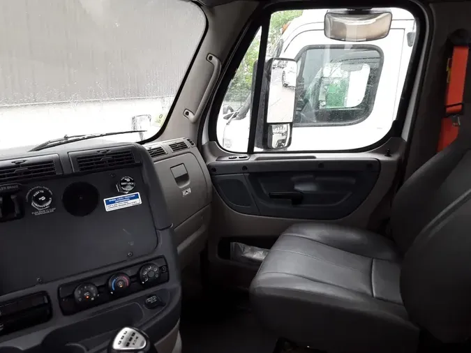 2019 FREIGHTLINER CASCADIA 125