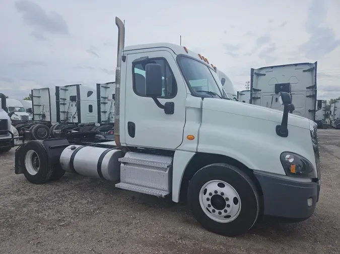 2020 FREIGHTLINER/MERCEDES CASCADIA 125