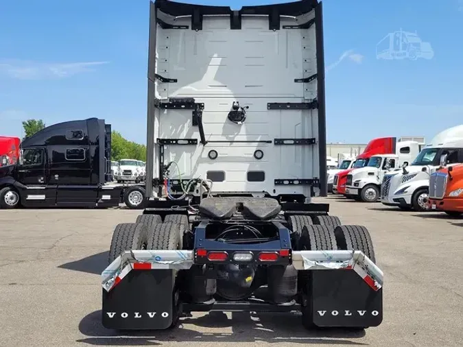 2026 VOLVO VNL64T860