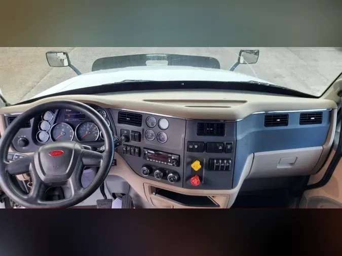 2022 Peterbilt 579a5114e5f61879d48e797c72b9eaaa44c