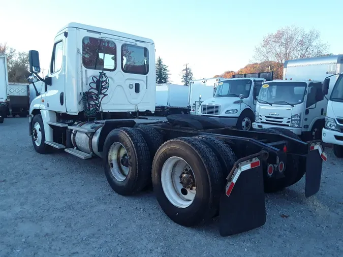 2017 FREIGHTLINER/MERCEDES CASCADIA 125