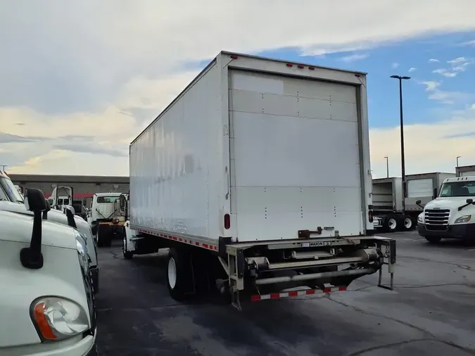 2018 FREIGHTLINER M2 106