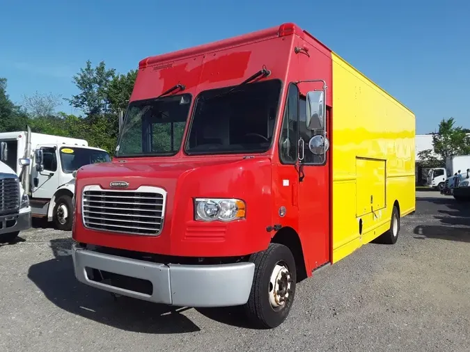 2019 FREIGHTLINER M2 106
