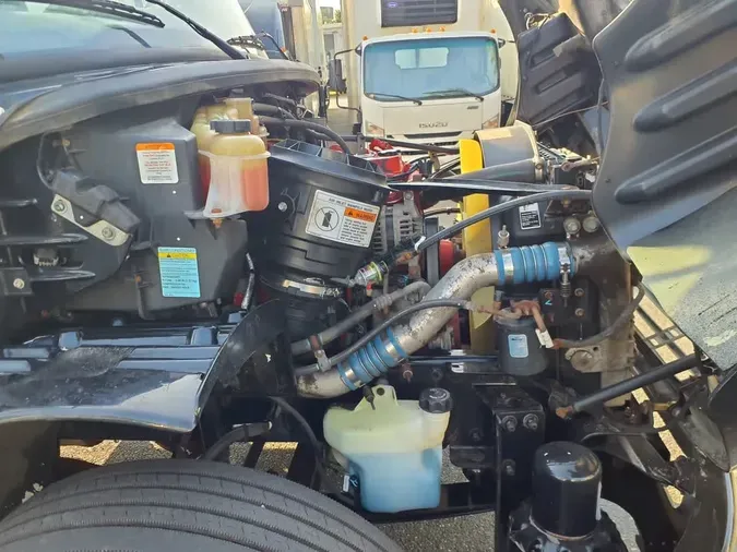 2019 FREIGHTLINER M2 106