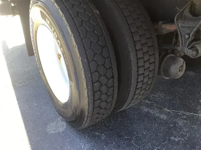 2019 INTERNATIONAL 4300