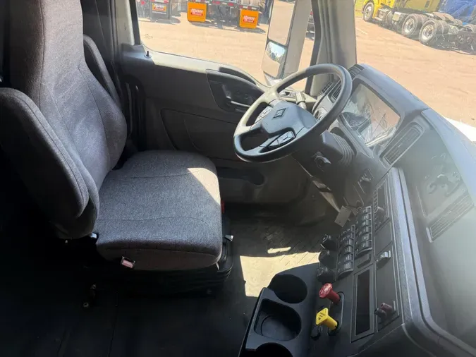 2022 International LT625