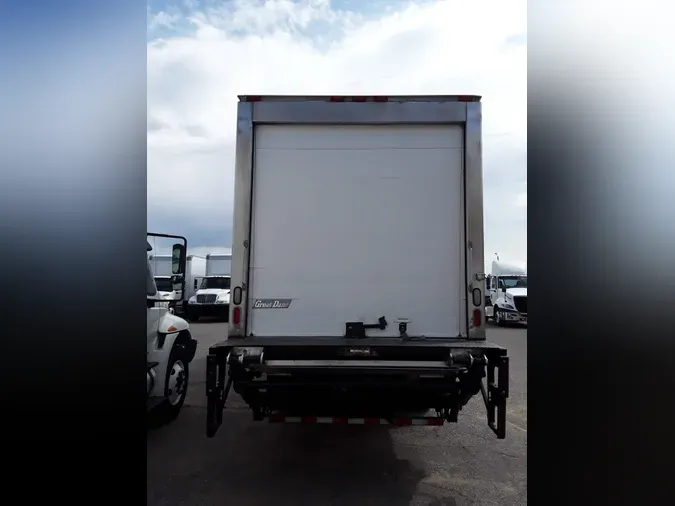 2017 FREIGHTLINER M2 106