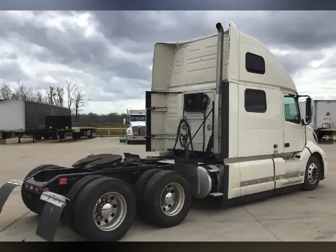 2024 VOLVO VNL64T860