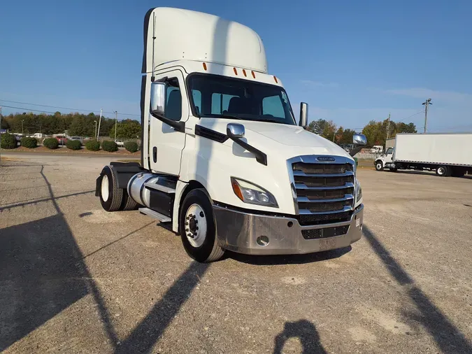 2019 FREIGHTLINER/MERCEDES NEW CASCADIA 126