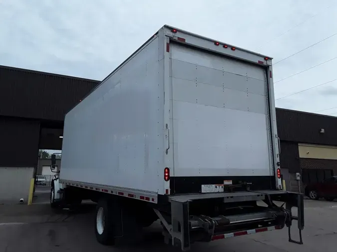2018 FREIGHTLINER/MERCEDES M2 106